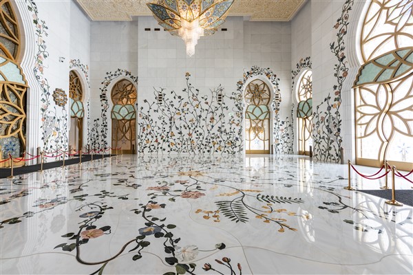 Sheikh Zayed Grand Mosque marble floors and walls