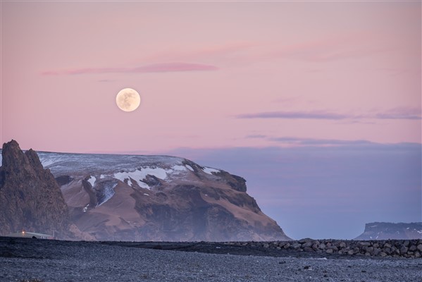 24 hours of daylight in the summers